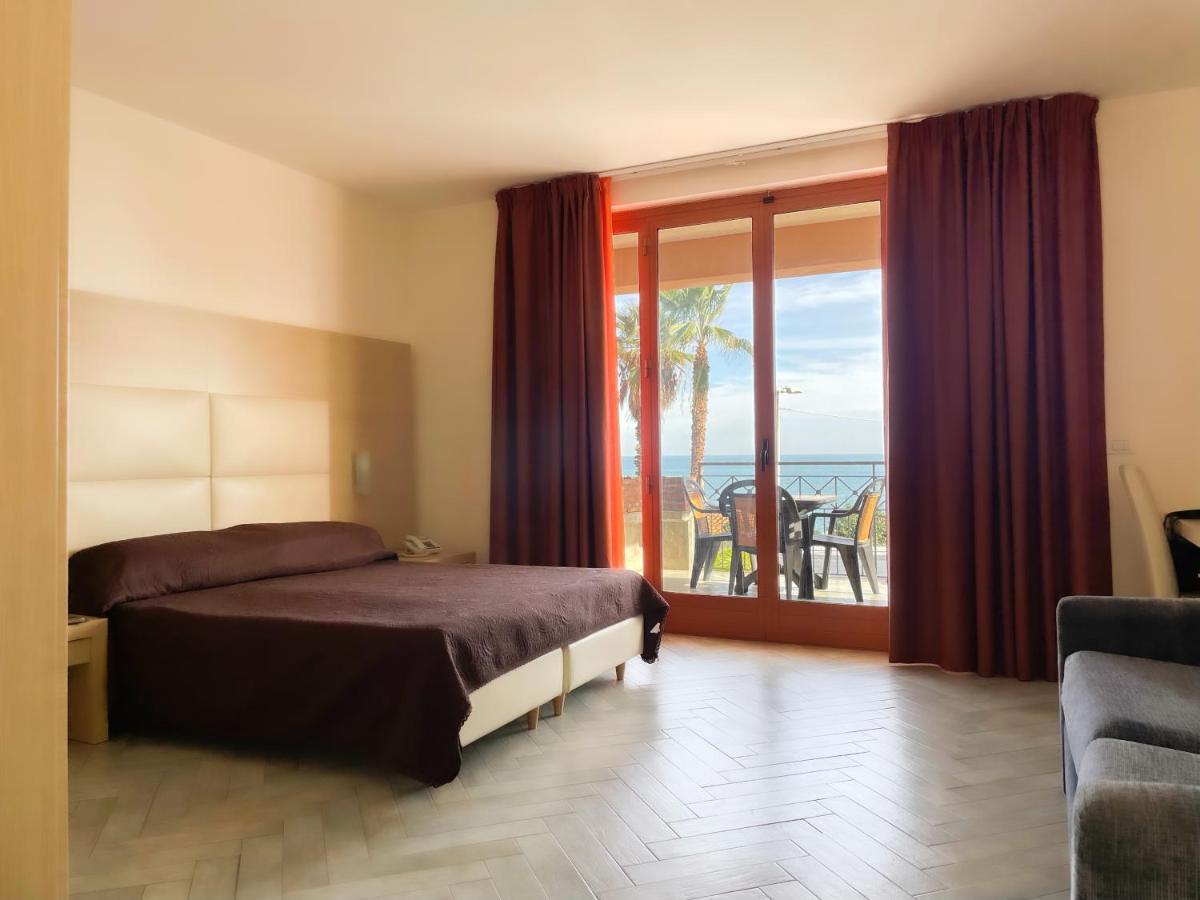 Taormina Hotel Calipso Mazzeo Extérieur photo