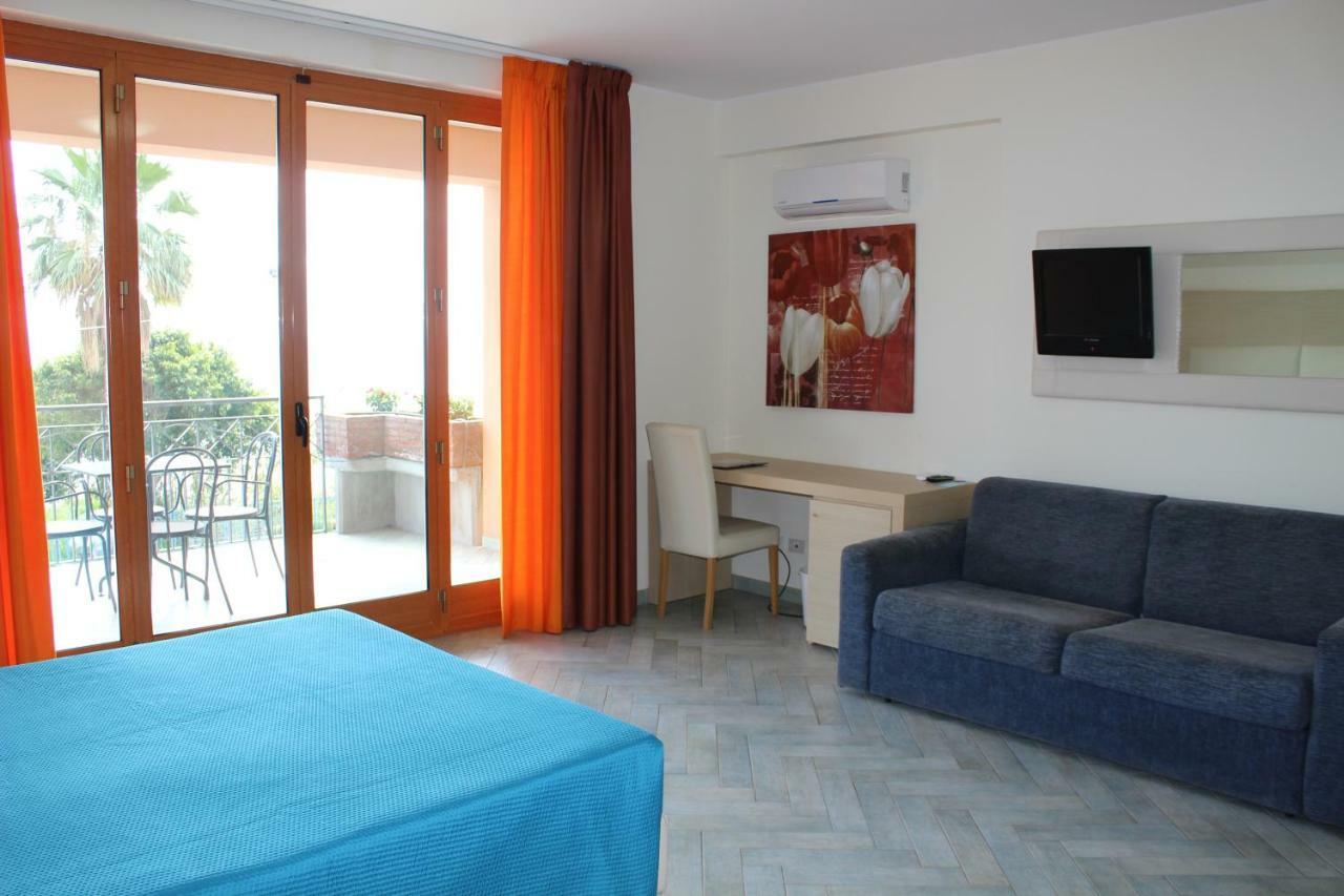 Taormina Hotel Calipso Mazzeo Extérieur photo