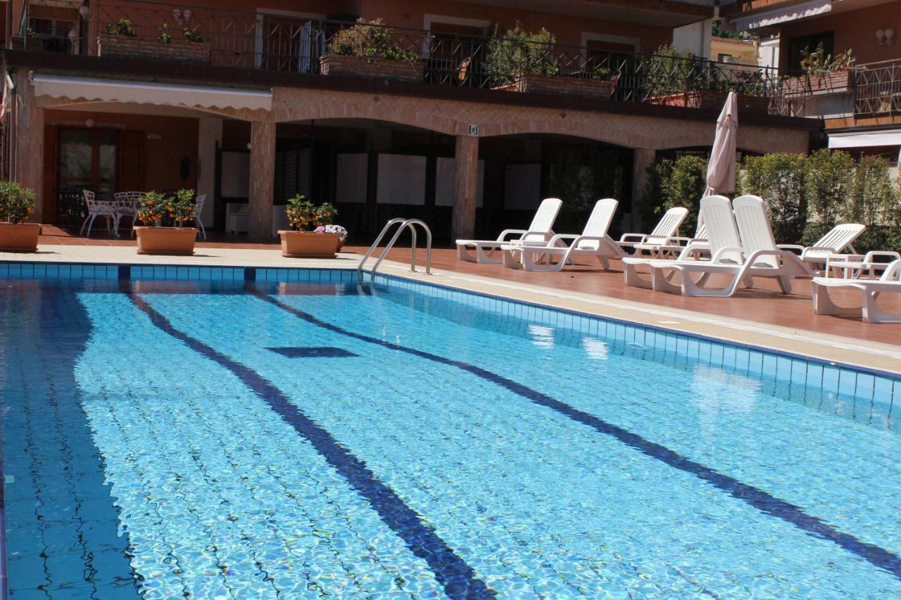 Taormina Hotel Calipso Mazzeo Extérieur photo